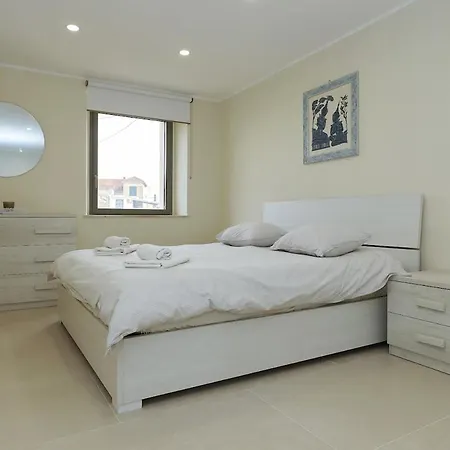 Beachfront Boutique Duplex In Apartment *