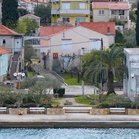 Apartamento Beachfront Boutique Duplex In *